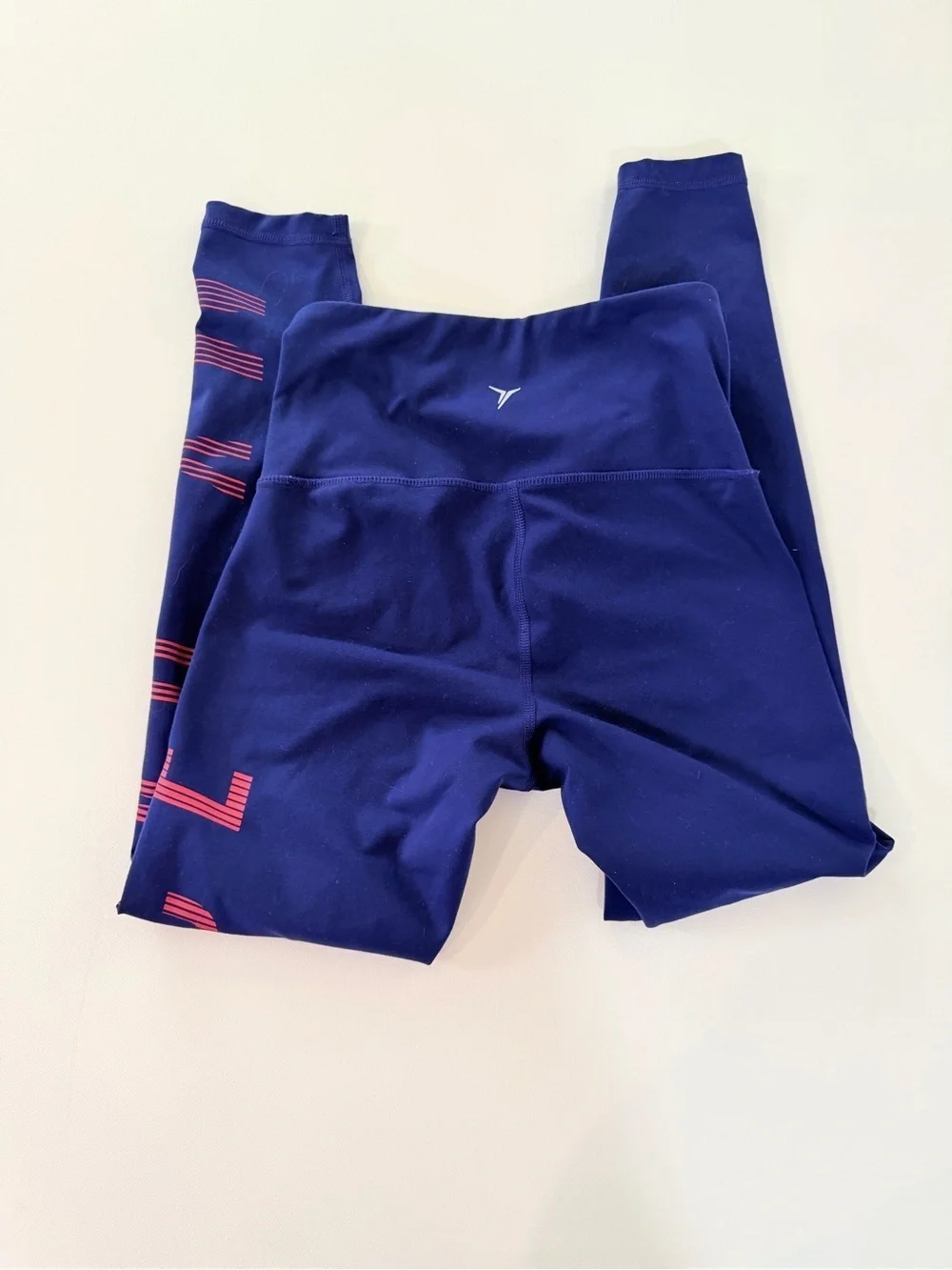 Old Navy Active High-Waist Navy Leggings with Pink “My Pace” Accent